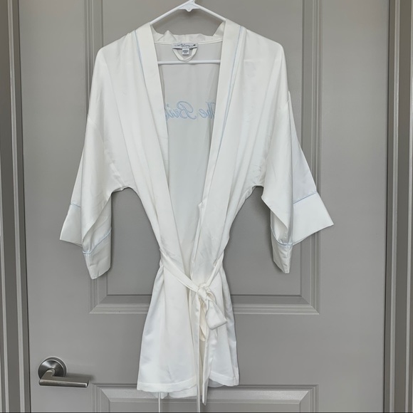 Silky Bridal Robe - Picture 2 of 7